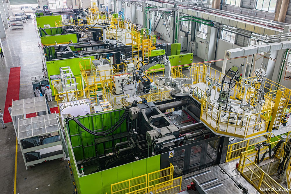 betvictor伟徳国际X零跑｜树脂保险杠项目首件下线