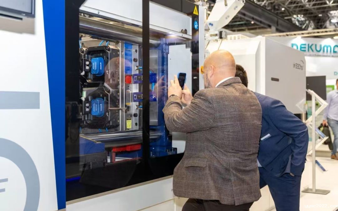 K 2025 进行时，长飞亚包装、医疗行业双方案